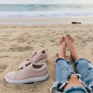 GREATS Pink Perforated Royale Leather Sneaker size 38 - 8